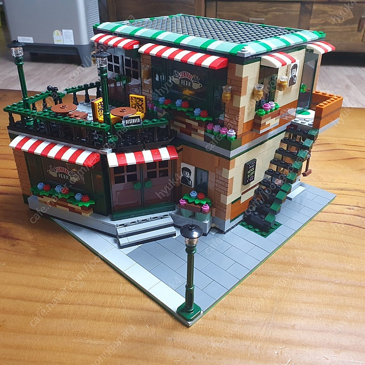 레고 moc 해외창작 프렌즈 센트럴퍼크 카페 펍 벚꽃나무 팝니다--0