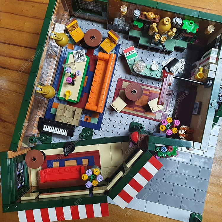 레고 moc 해외창작 프렌즈 센트럴퍼크 카페 펍 벚꽃나무 팝니다--2