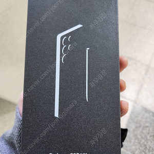 갤럭시S25 울트라 512GB 미개봉 팝니다. 티타늄 블랙
