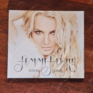 브리트니 스피어스 Britney Spears Femme Fatale CD 미개봉 새상품