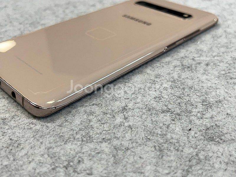 갤럭시 S10 5G 골드 256G 뒷판 미세파손 가성비...--8