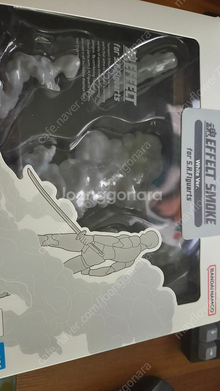혼이펙트 스모크 화이트 버전--0
