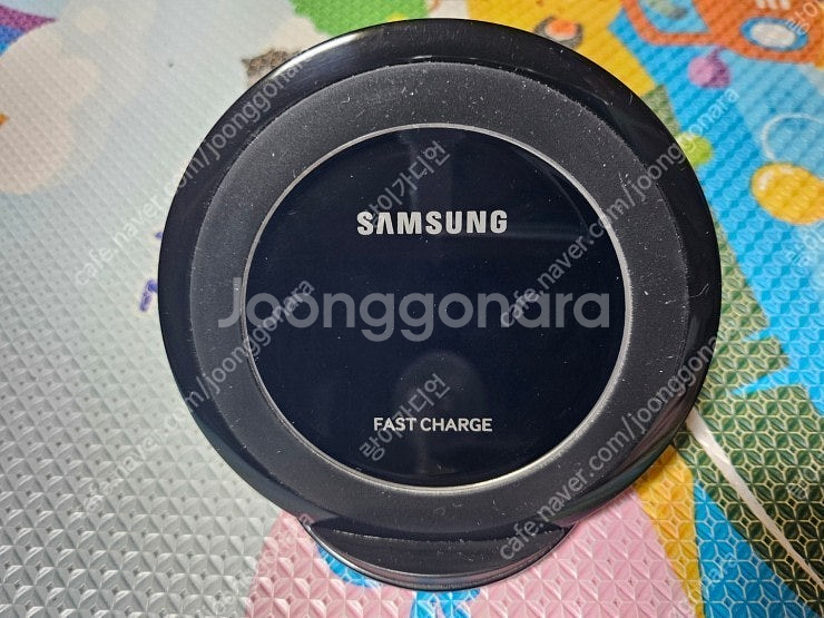 삼성 고속 무선충전기 스탠드형 (EP-NG930)를 택...--0