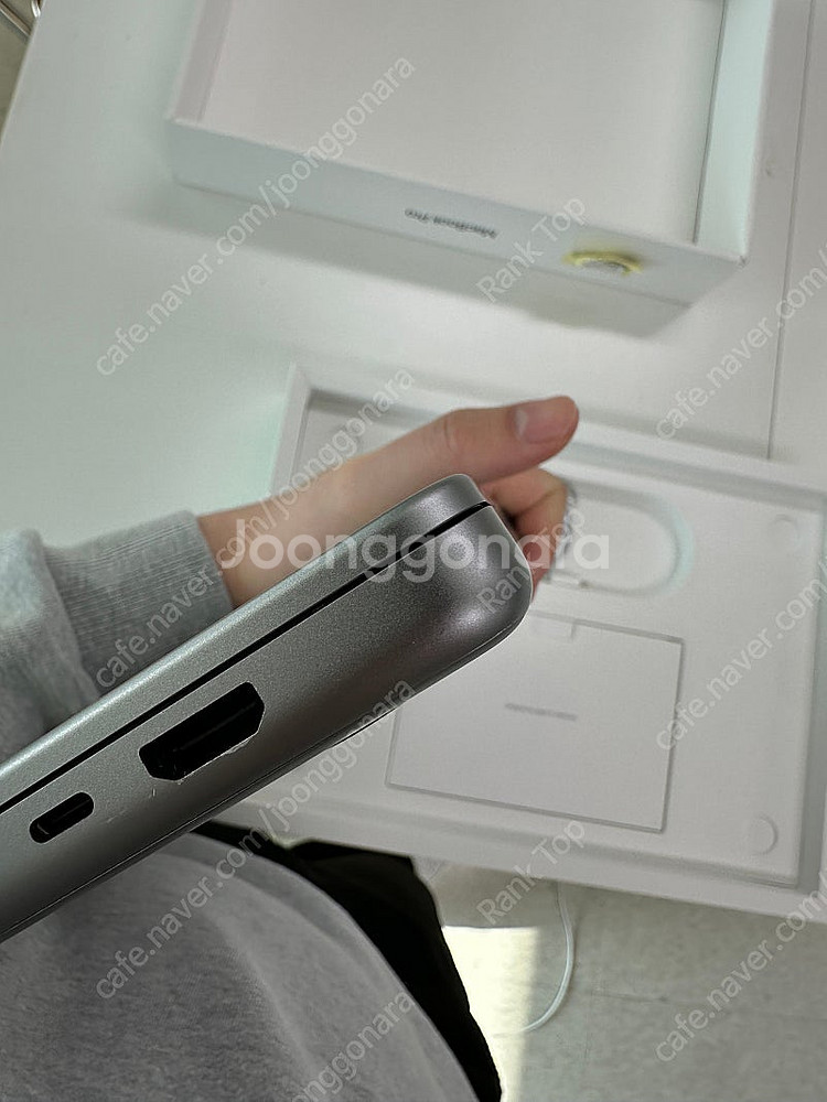 맥북프로 16인치 M1 Pro 스그 판매합니다--2