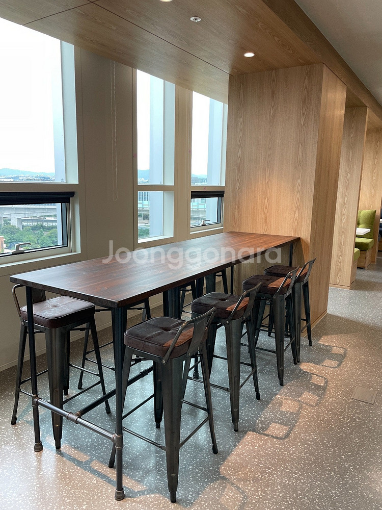 전시/협찬가구 할인판매[2인4인 테이블 책상 바테이블 ...--9