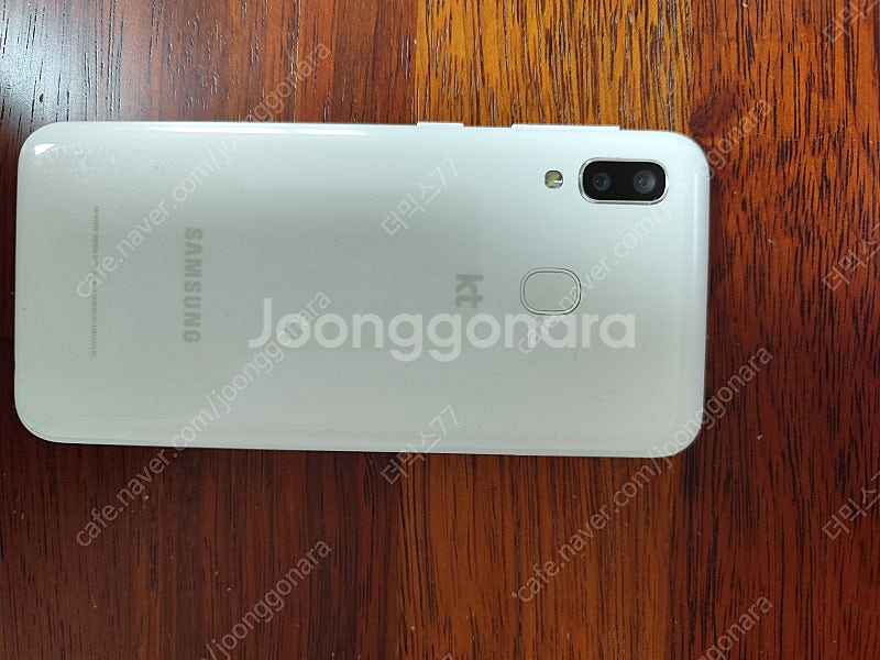 갤럭시 진2 SM-A202K (25000원)--0