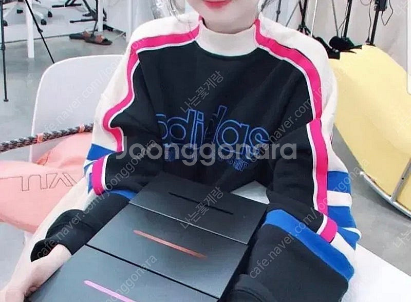 아디다스 스웻셔츠--0