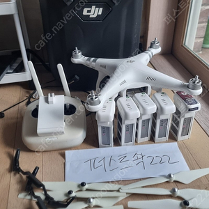 DJI 팬텀3 어드 팝니다.(배터리5개)