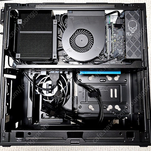 인텔 NUC Extreme Kit NUC13RNGI7 풀박스 + 32G 램 판매