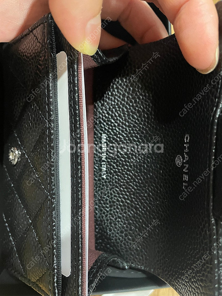 새상품 샤넬 클래식 똑딱이 클똑 카프스킨 은장 블랙--2