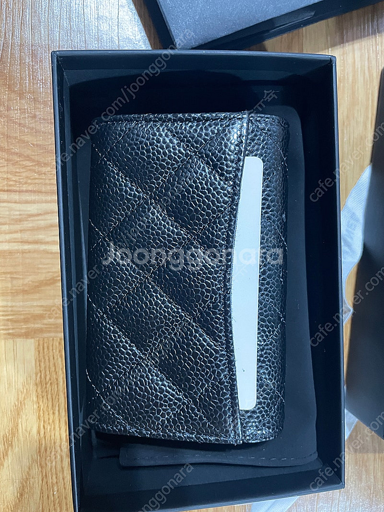 새상품 샤넬 클래식 똑딱이 클똑 카프스킨 은장 블랙--4