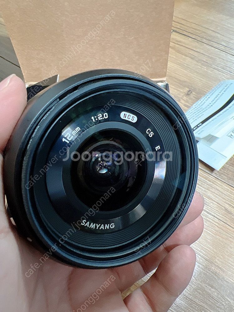 삼양 SAMYANG F2.0/12mm 소니E용 팝니다.--1