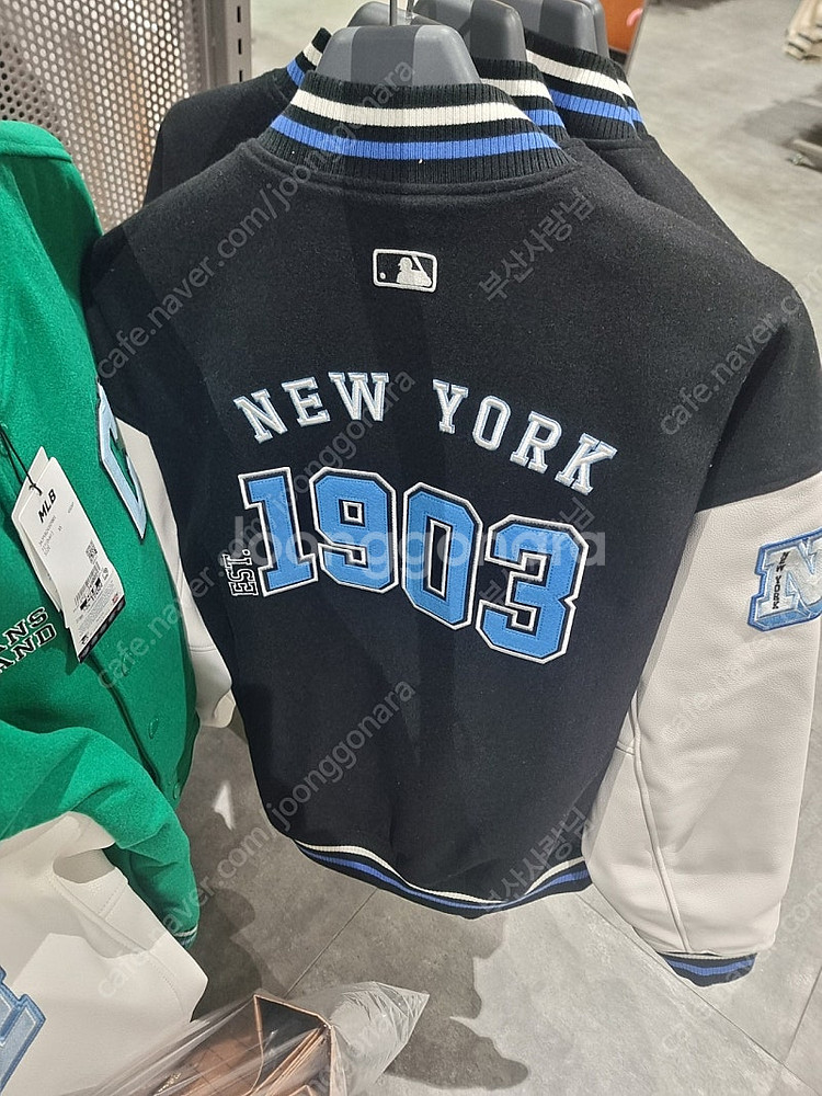 MLB 와펜 로고 바시티자켓 완전새상품 저렴히판매!--3