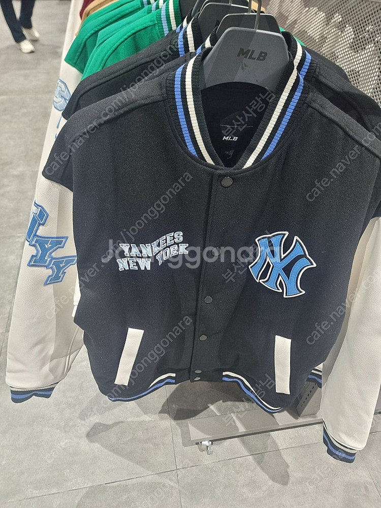 MLB 와펜 로고 바시티자켓 완전새상품 저렴히판매!--0