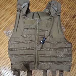 카멜백 델타 5 베스트 코요테 브라운 Camelbak Delta 5 Vest 오리지날 수통조끼 팝니다