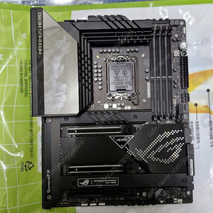 ASUS ROG Maximus Z690 HERO 253000원 (워런티 2025/07/21까지, 배송비포함, 최신 바이오스업, 미세한 외관하자 있음)​