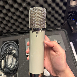 UPTON 251 튜브 콘덴서 마이크 (Telefunken 251E 복각)