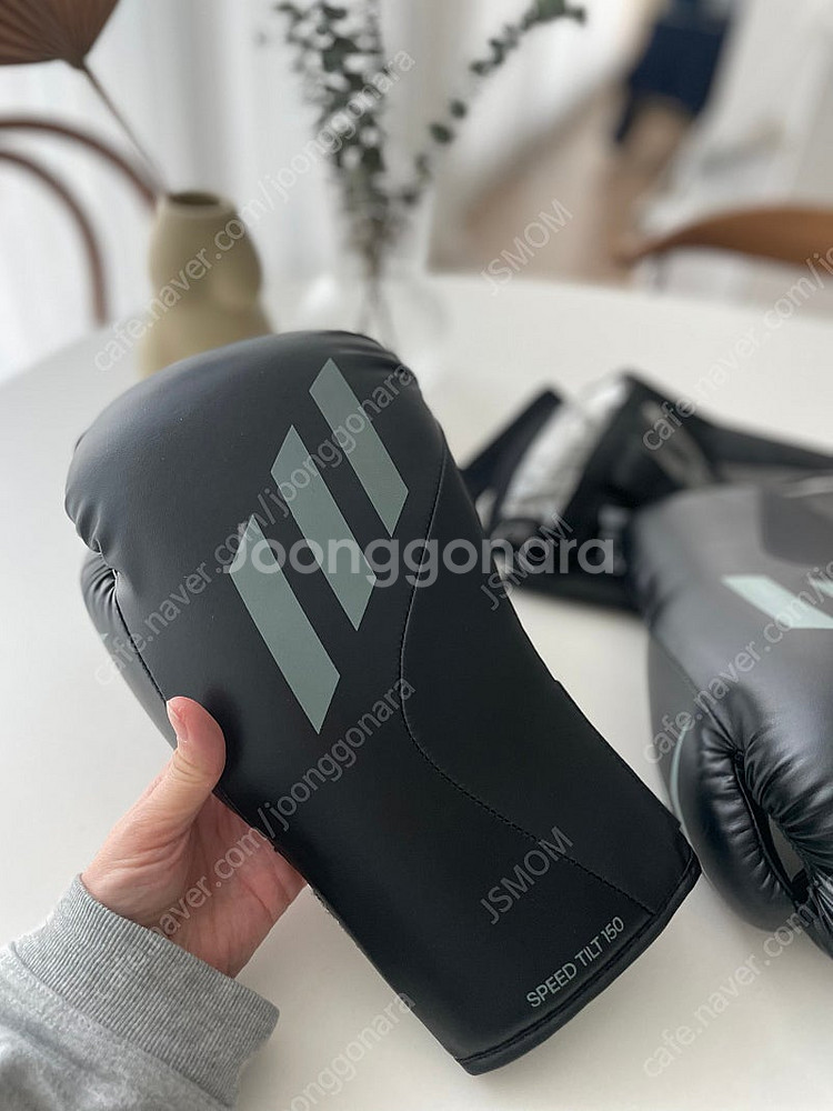 아디다스 복싱글러브 12oz 판매해요--2