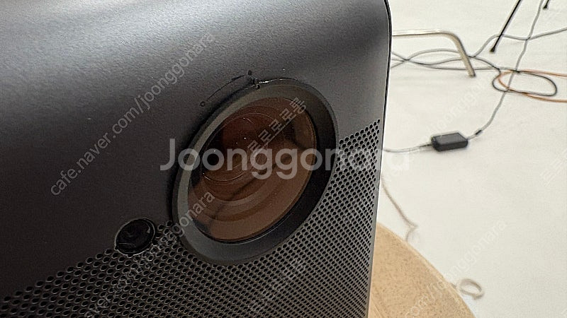 포무비 다이스 700안시 무선 빔 프로젝터 23년 배터...--2