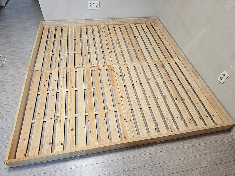 저상형 패밀리침대 프레임이랑 깔판 팝니다 이미지