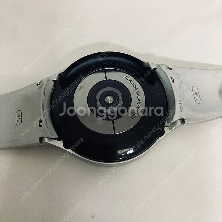 갤럭시 워치4 실버 44MM 매우깨끗! 케이블포함 7만...--4