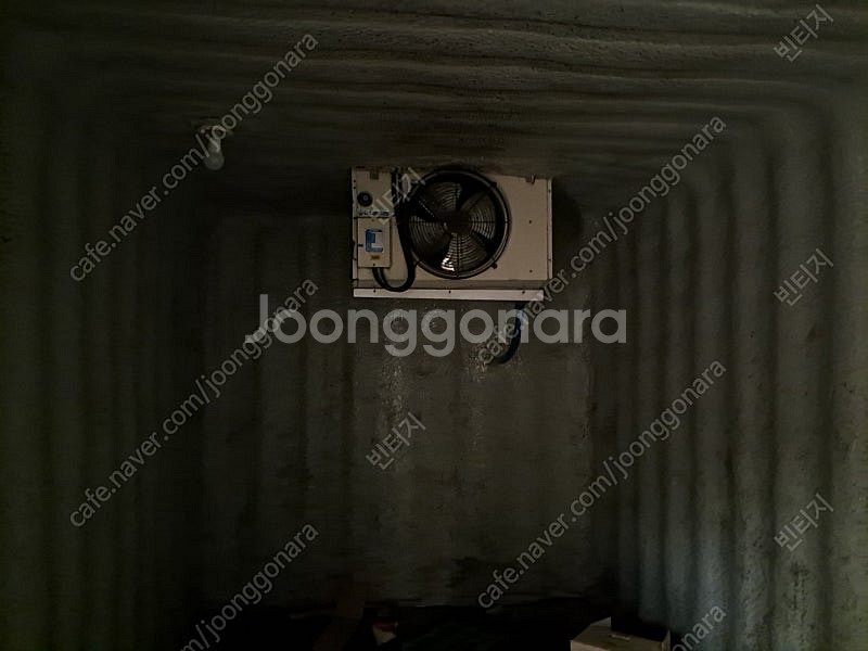 40피트 냉동 컨테이너 25이하까지 내려감 상태 매우 좋음--3