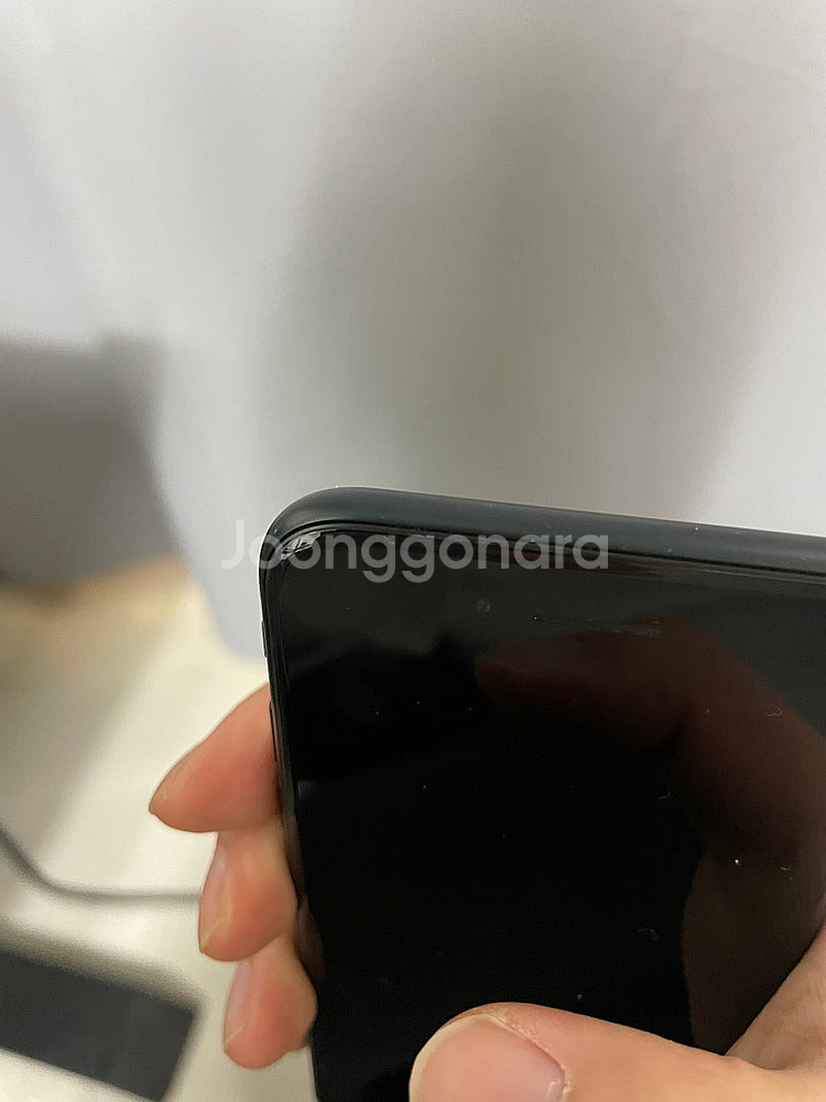 아이폰SE3 미드나이트 128G 팝니다.--2