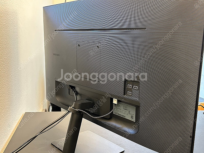 삼성 스마트 M7 32인치 모니터--2