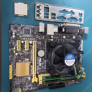 Xeon E3 1230 v3 +메인보드 +램16기가 +기본쿨러 + G3220