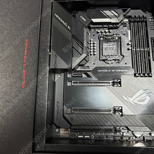 ASUS ROG MAXIMUS XI CODE Z390 메인보드 팝니다.