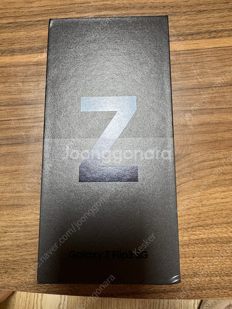 Z플립3 블랙 256g 팔아요. (액정, 배터리 교환)--1