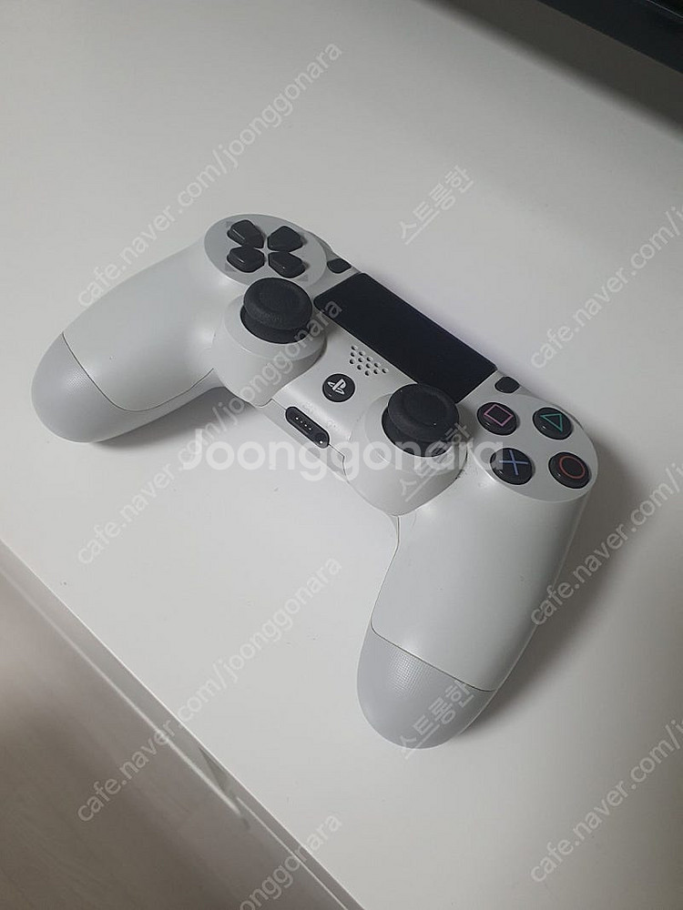 PS4 pro 7218B 화이트--0