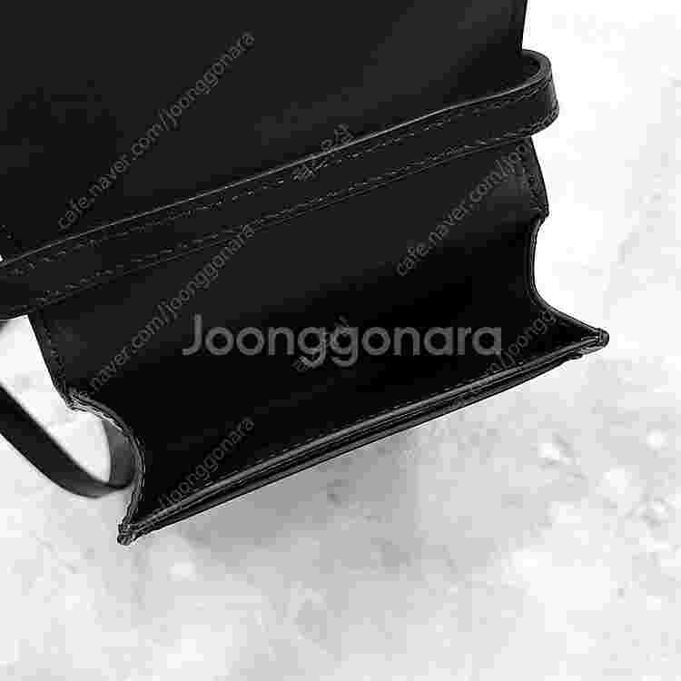 [럭스유] 셀린느 트리옹프 폰 파우치 숄더백--4