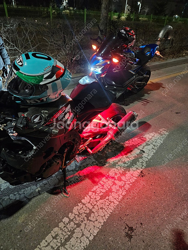 08년5만 cbr1000rr팝니다 쇼바이크튜닝 290만--5