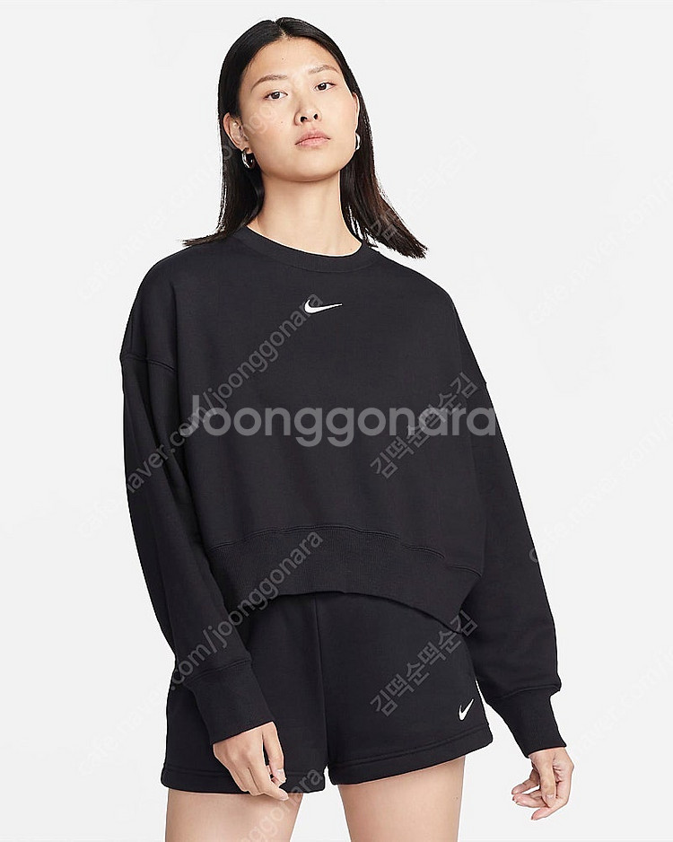 여성 나이키 오버사이즈 크루넥 스웻셔츠 팝니다--0