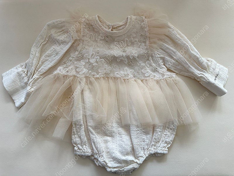 [새상품] 하이바이베베 퍼프슈트 + 프릴뷔스티에 set (S) 이미지