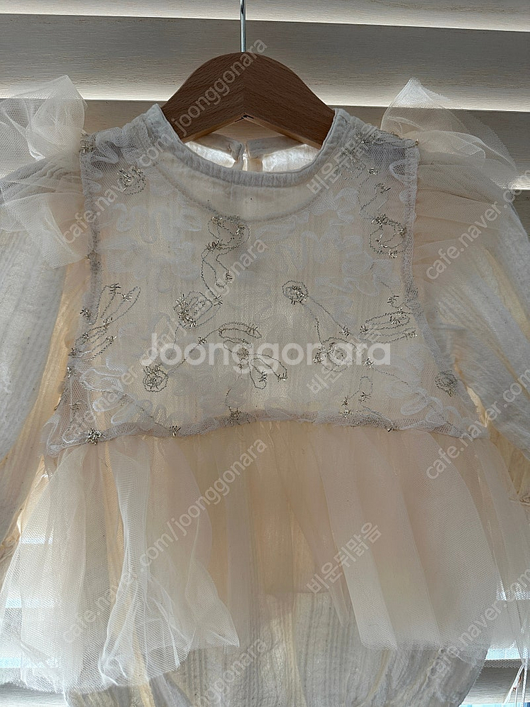 [새상품] 하이바이베베 퍼프슈트 + 프릴뷔스티에 set (S)--0