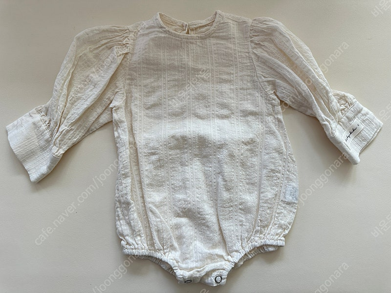 [새상품] 하이바이베베 퍼프슈트 + 프릴뷔스티에 set (S) 이미지