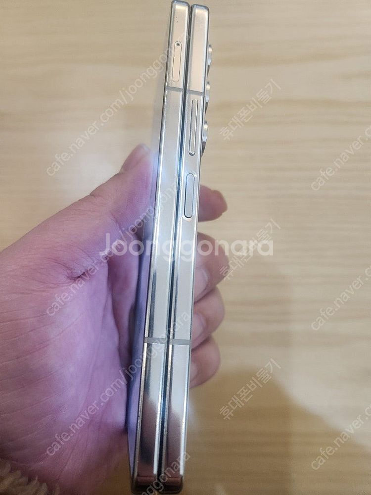 삼성 갤럭시 Z폴드5 512기가 화이트칼라 내외관 액정...--7