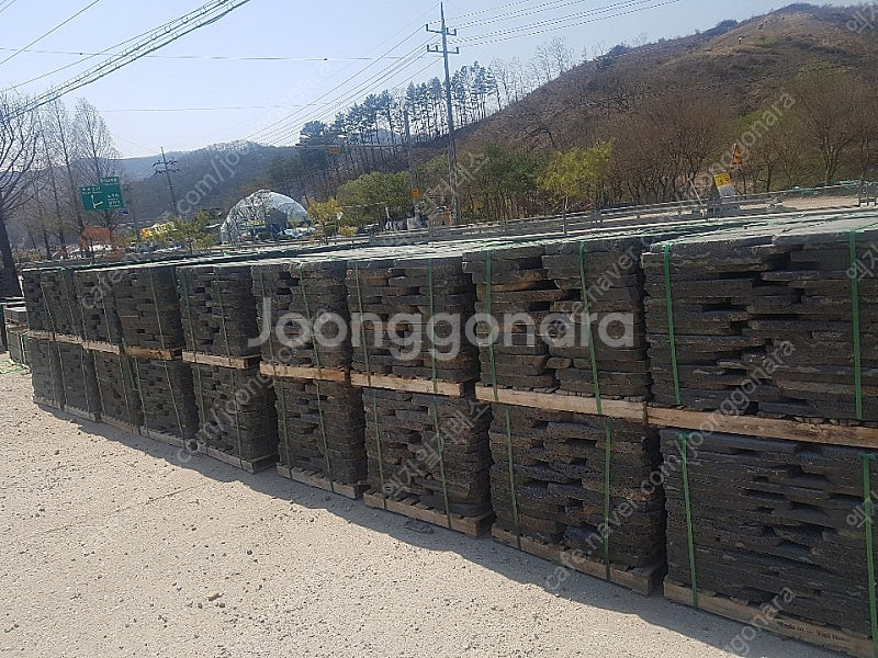 현무암 디딤석 30t 50t 마당석 판매--2