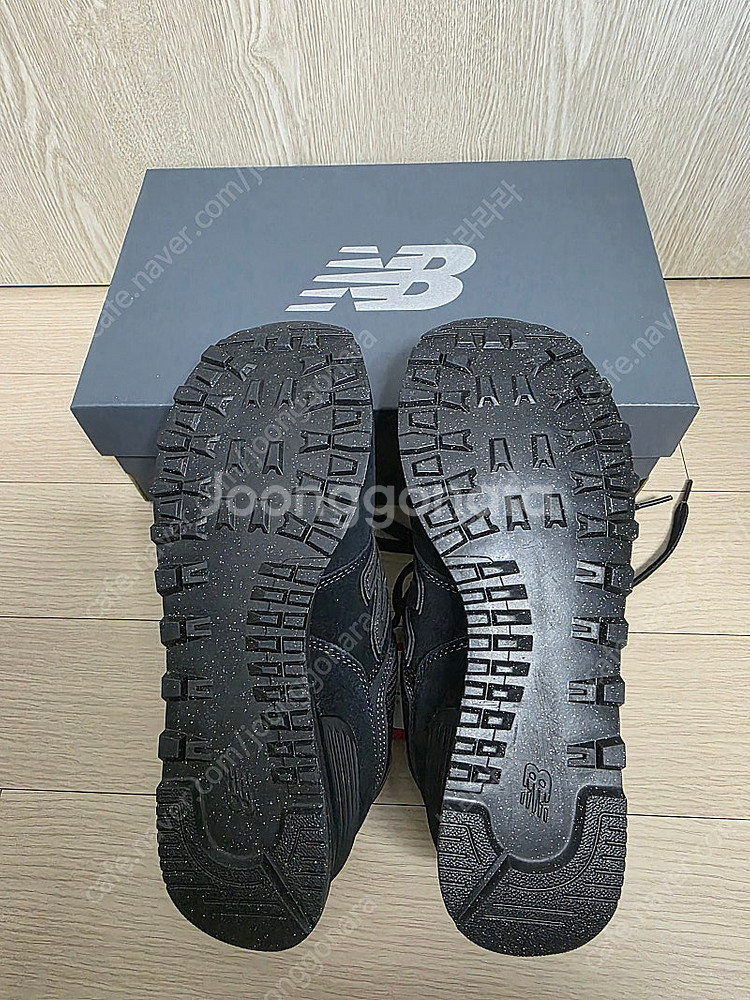 뉴발란스 574 트리플블랙 ML574EVE 240 새제품 공홈구매 10만5천원--4