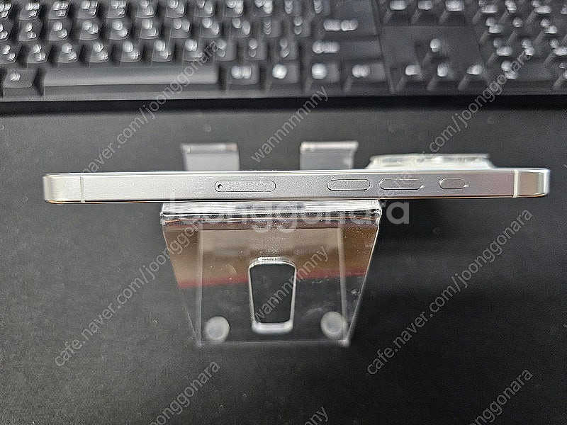 [중고] 아이폰16 프로 128GB 화이트 단말기 상태...--4