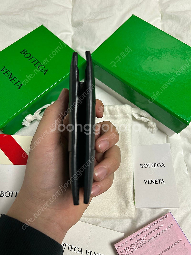 새상품) 보테가 베네타 플랩 카드 케이스 블랙--4