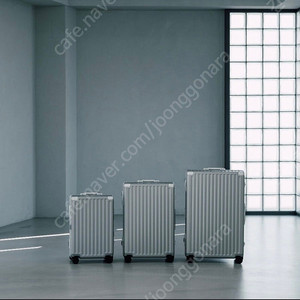 리드볼트 캐리어 쿼디 28인치 실버 새상품 팝니다