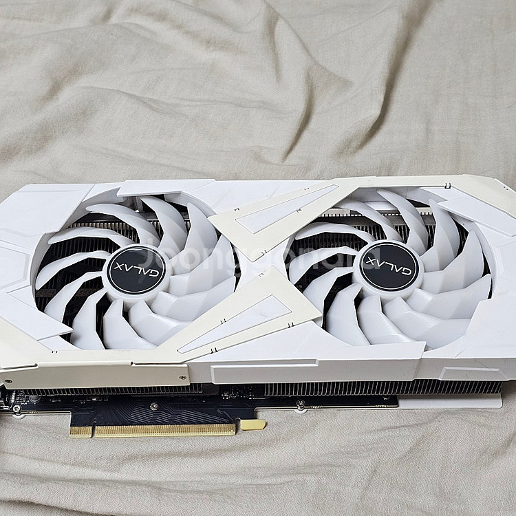 갤럭시 GALAX RTX 3070 화이트 판매합니다--3