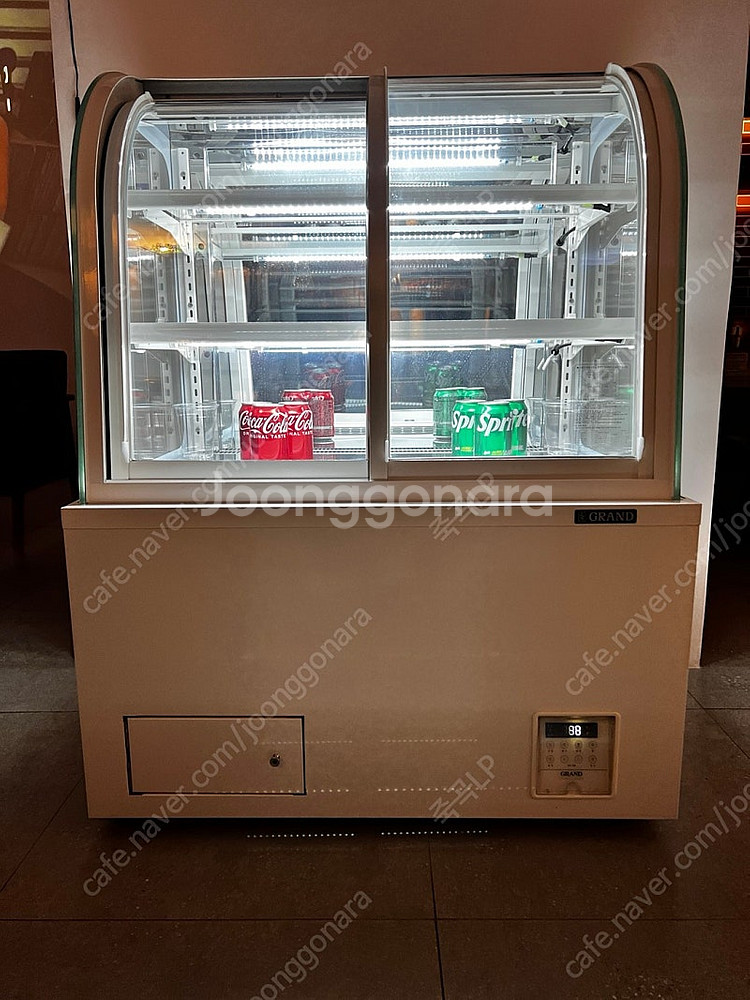 그랜드 우성 간냉식 제과쇼케이스 900 곡면 앞문형 3...--1