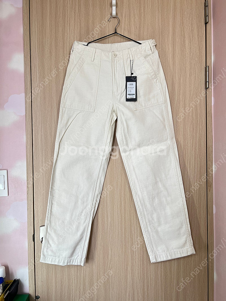 무신사 스탠다드 레플리카 퍼티그 팬츠 크림--0