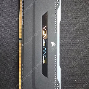 커세어 벤젠스 프로 DDR4 3600 CL18 32GB(16GB X 2) ram 판매합니다