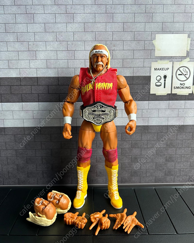 wwe 피규어 판매합니다.