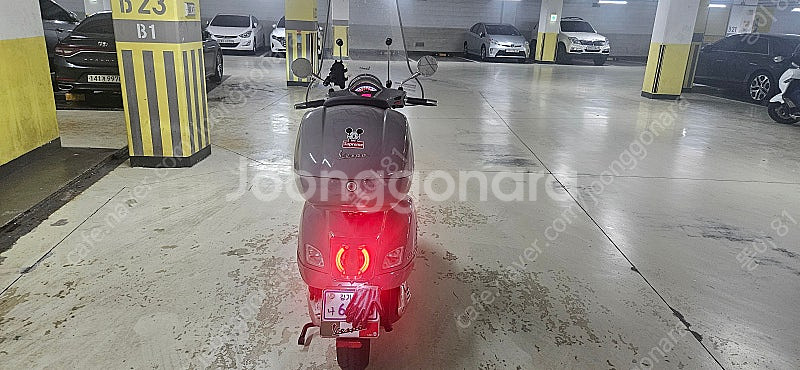 베스파 GTS 300--4